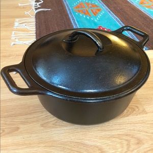 Lodge Prologic 4qt Cast Iron Dutch Oven